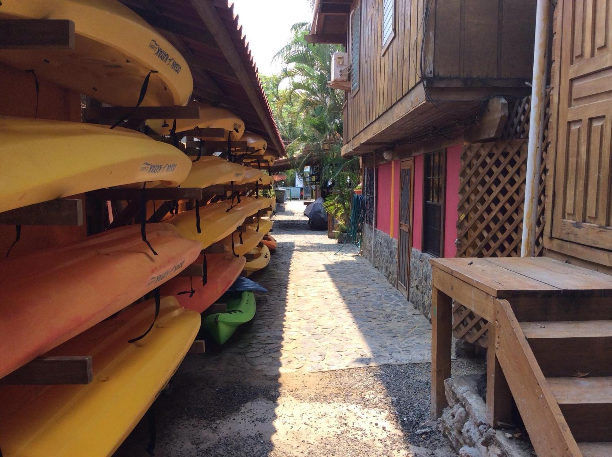 ويست ايند Sea Breeze Inn المظهر الخارجي الصورة