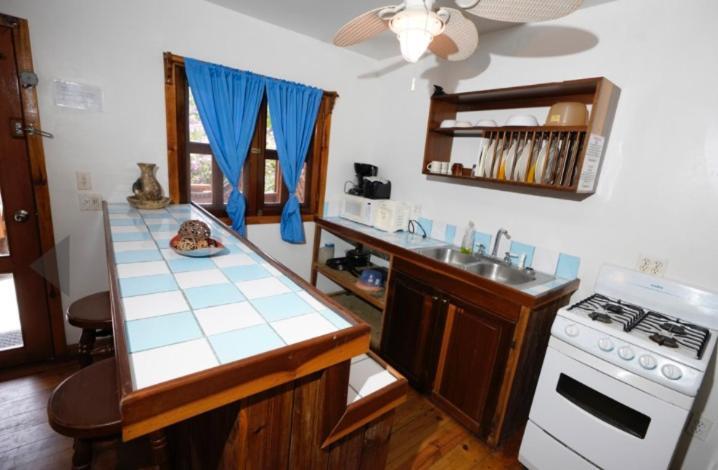ويست ايند Sea Breeze Inn المظهر الخارجي الصورة
