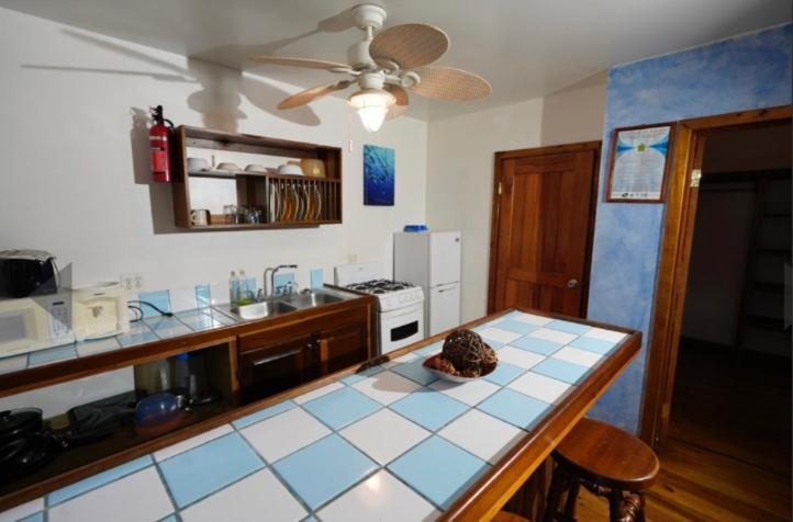 ويست ايند Sea Breeze Inn المظهر الخارجي الصورة